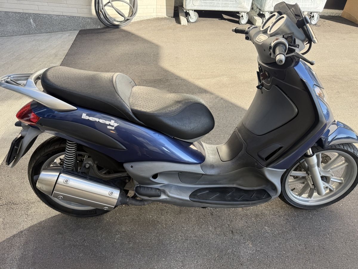 Piaggio Scooter: Piaggio Beverly 125 Roller blau metallic 5305 km – Difettoso da Wetzikon ZH venduto da KIEE 2