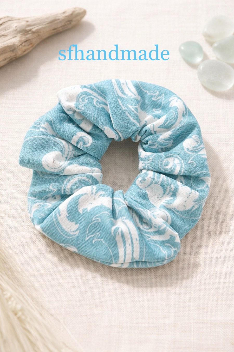 Accessori per capelli: *Blue Wave* Scrunchie - sfhandmade – Nuovo (secondo la descrizione) da Baar venduto da sfhandmade