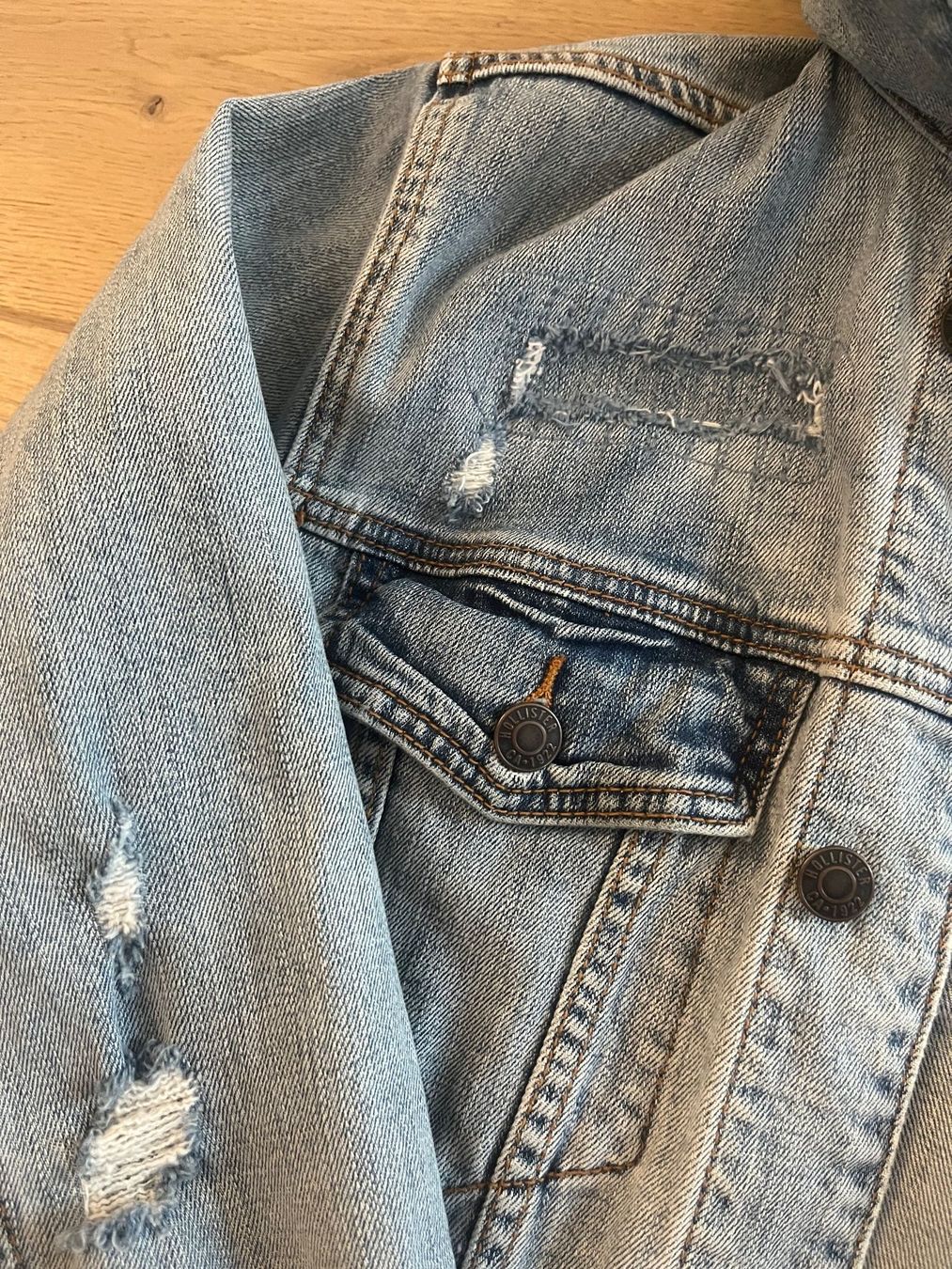 Hollister Lotti di vestiti: Jacken – Usato da Effretikon venduto da Pitm 2