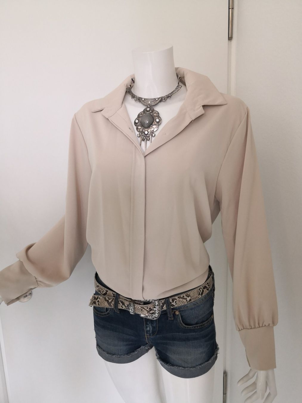 Mango Camicette: 🤩MANGO VISKOSE BLUSE BEIGE, NEU – Nuovo (secondo la descrizione) da Olten venduto da Naja-Twins-Twins