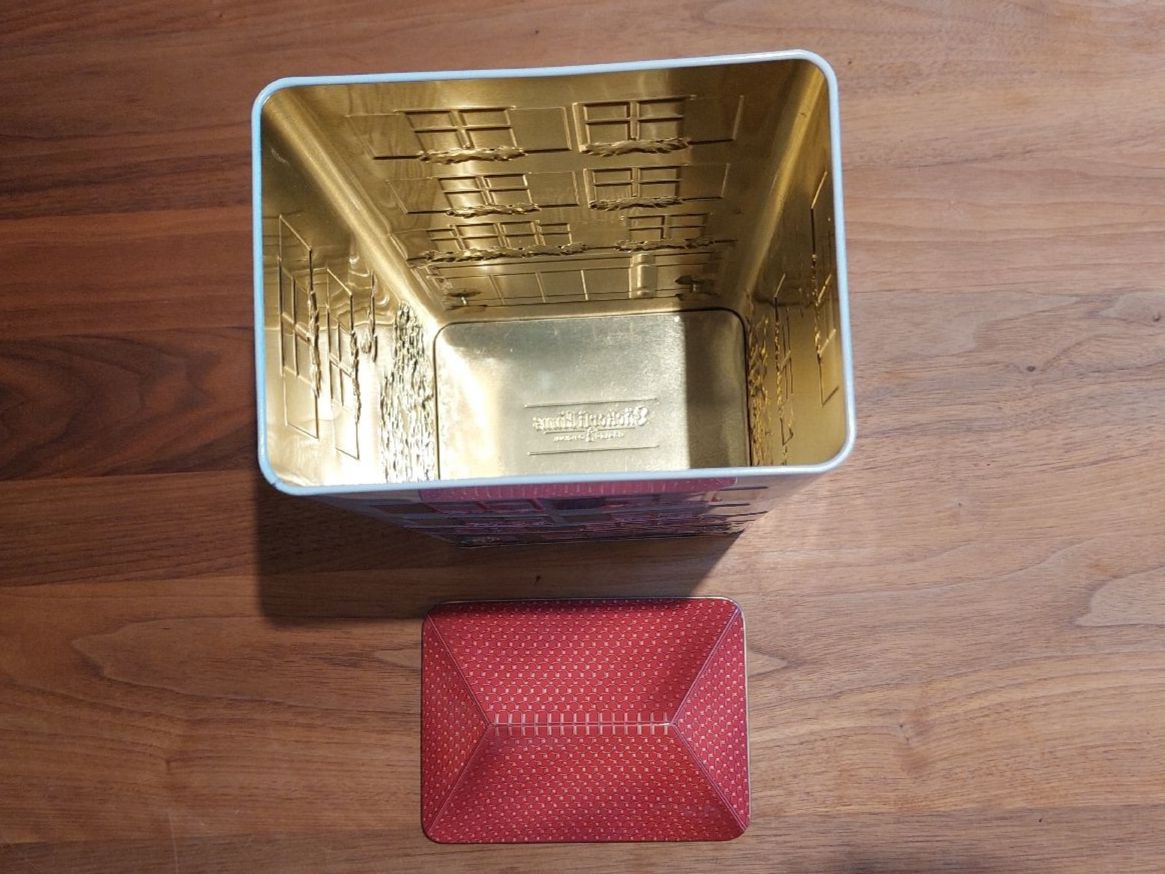 Altro in Decorazioni & Accessori: Grosse Läckerli Huus Dose, Vintage-Stil Blechdose – Usato da Brunnen venduto da Livianda 4