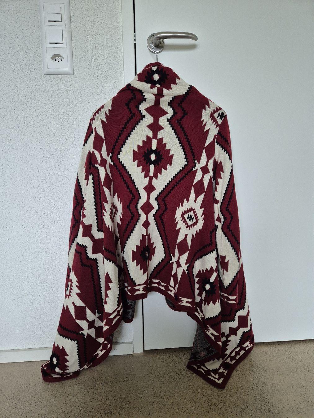 H&M Giacche: Toller Aztek- Cardigan – Usato da Schlieren venduto da nat_76vd 1