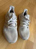 Adidas Ultra Boost, Gr. 42 2/3 weiss
