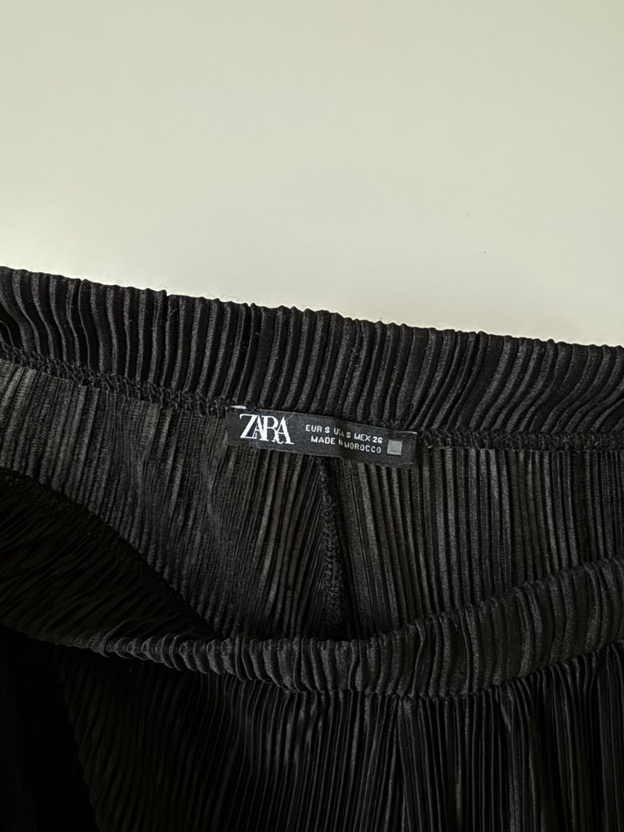 Zara Hosen: Schwarze Stoffhose – Gebraucht aus Zürich von m_secondhand 2