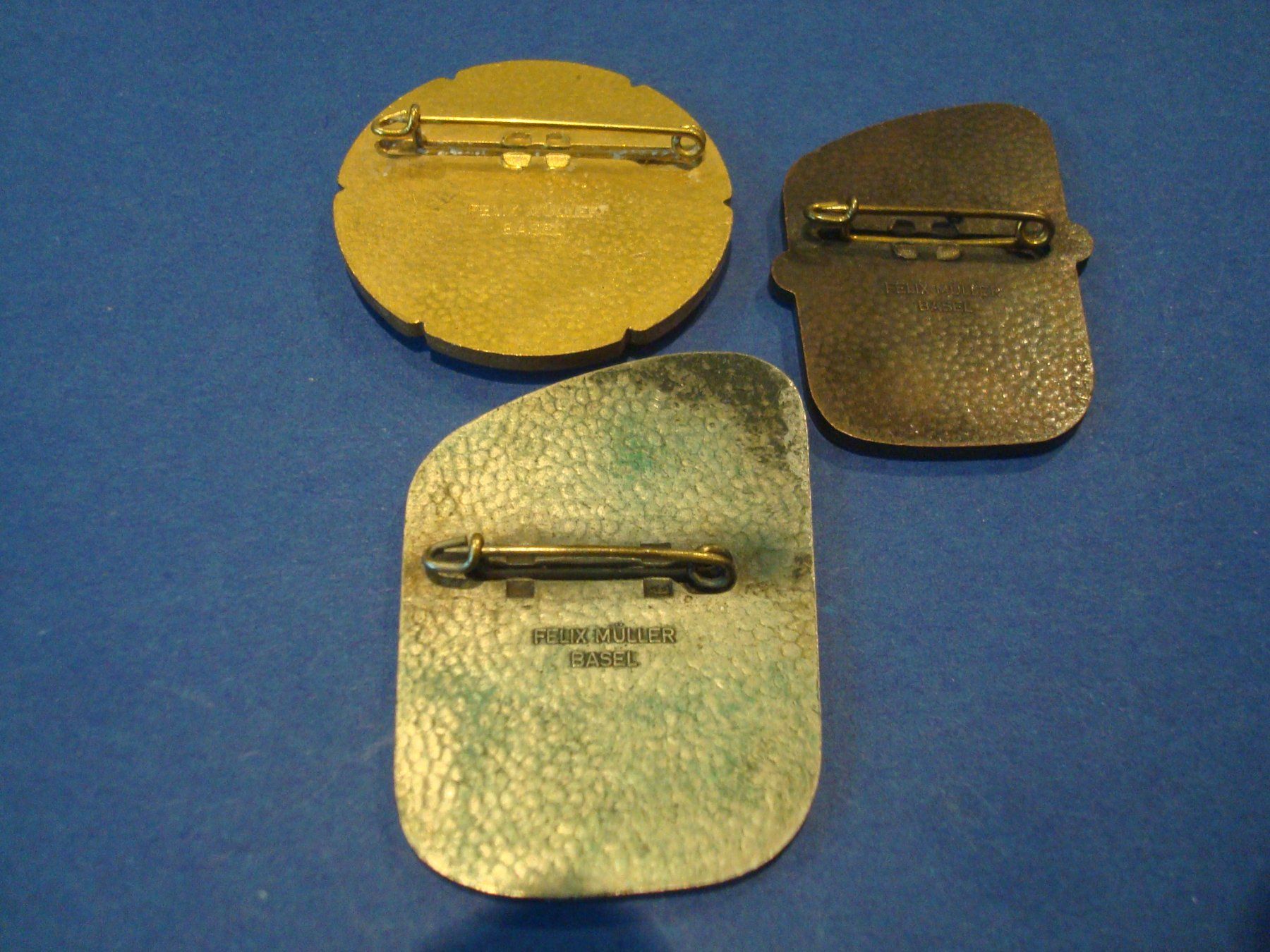 Placchette & Badge: Plaketten 1960 Gold + Kupfer + Silber – Usato da Riehen venduto da Baerewaegli 1