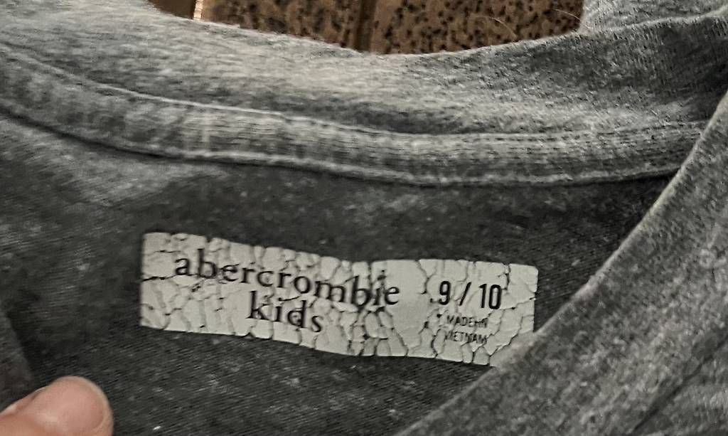 T-shirt: T-shirt Abercrombie 9/10anni – Usato da Viganello venduto da bia_x25w 1