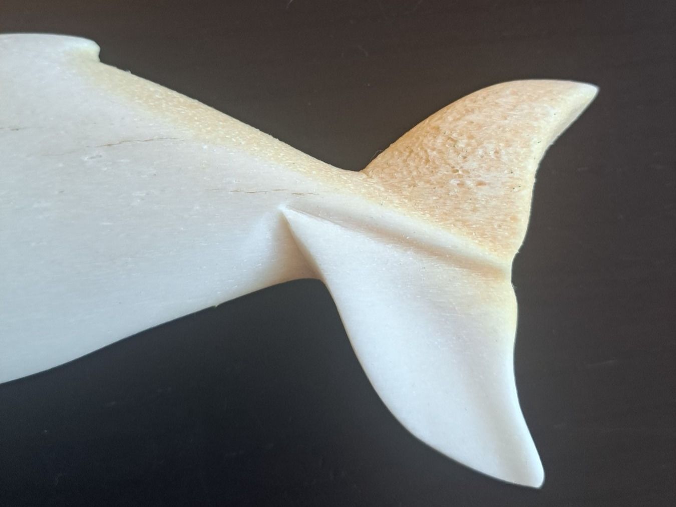 Statuette: schöne Whalebone Handarbeit Tonga Insel 80er Jahre – Usato da Riehen venduto da Appia48 2