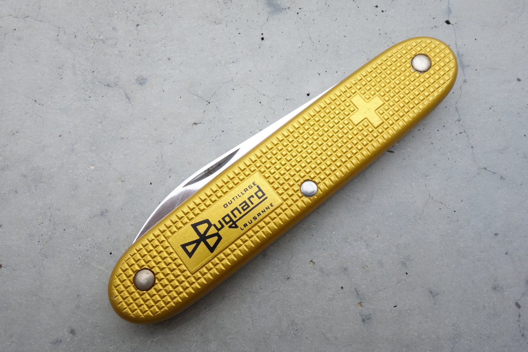 Victorinox Coltelli tascabile: Victorinox Alox Old Cross gold – Usato da St. Gallen venduto da 8201