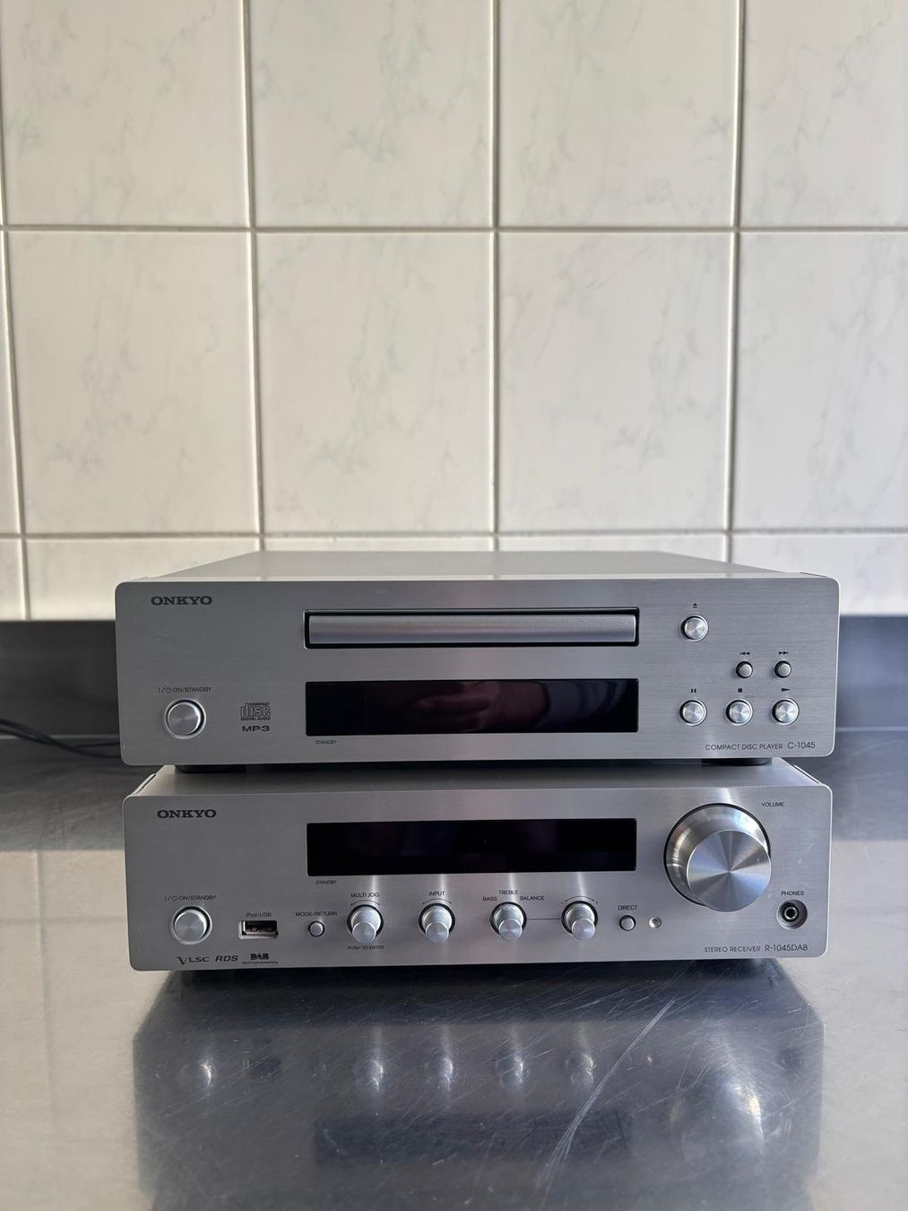 Onkyo Amplificatori: ENSEMBLE AUDIO ONKYO – Usato da Moutier venduto da Vintage-signature