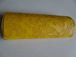 Gelbes, gemustertes Brillen-Etui