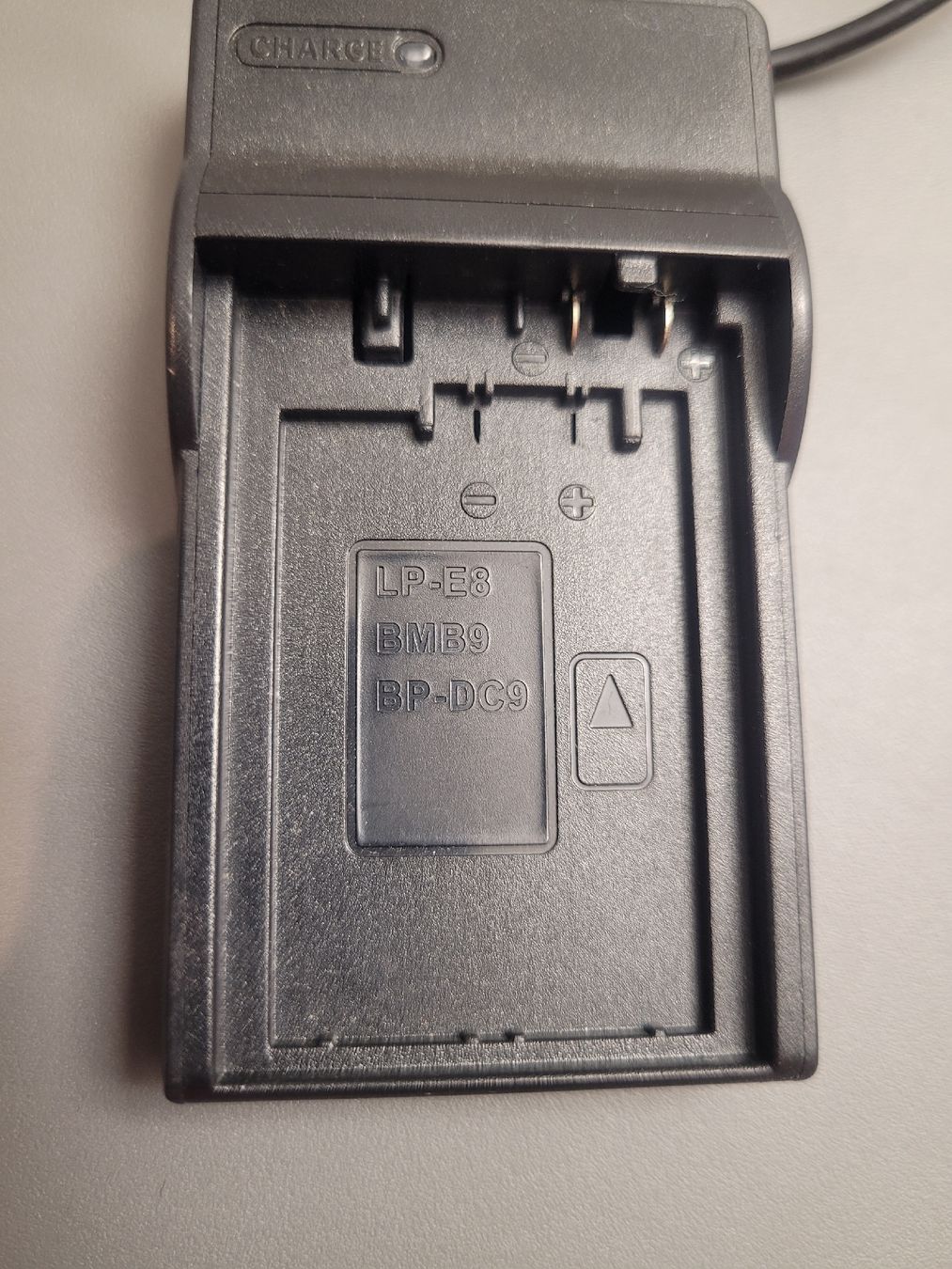 Akkus & Batterien: LP-E8 Akku Ladegerät - Top Zustand - USB Ladegerät – Gebraucht aus Wängi von Jeane_02 2