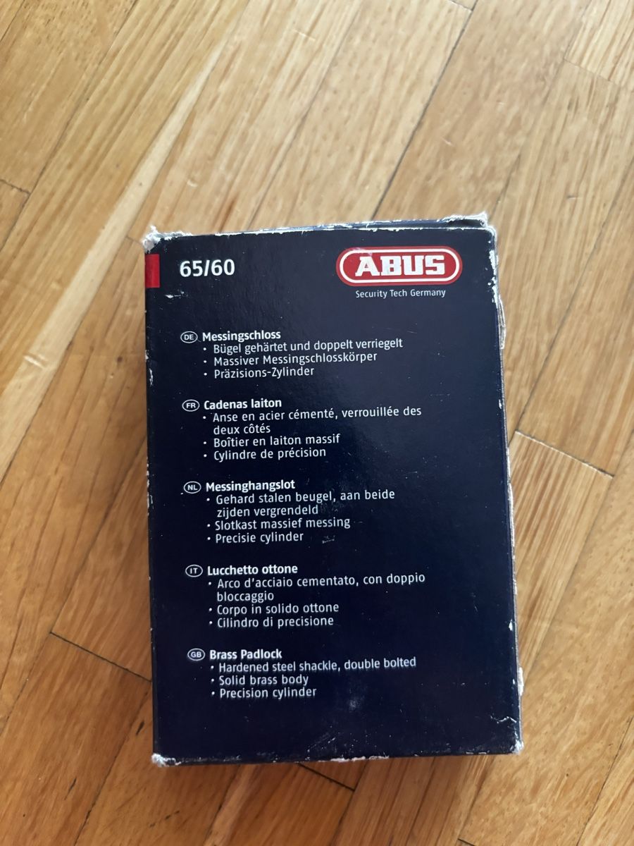 Schlösser: Schloss – Neu und originalverpackt aus Zürich von infoDSSWISS 1