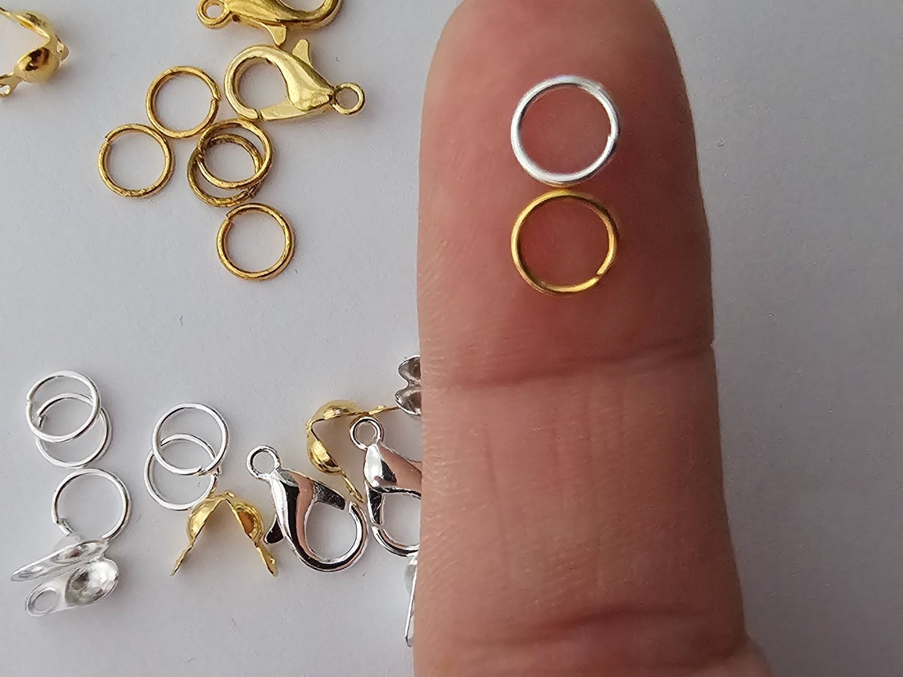 Attrezzatura da arrampicata: 960x Endteile in Box Basteln Karabiner Schmuck Silber Gold – Nuovo (secondo la descrizione) da Riedt b. Erlen venduto da Gottestraene 5