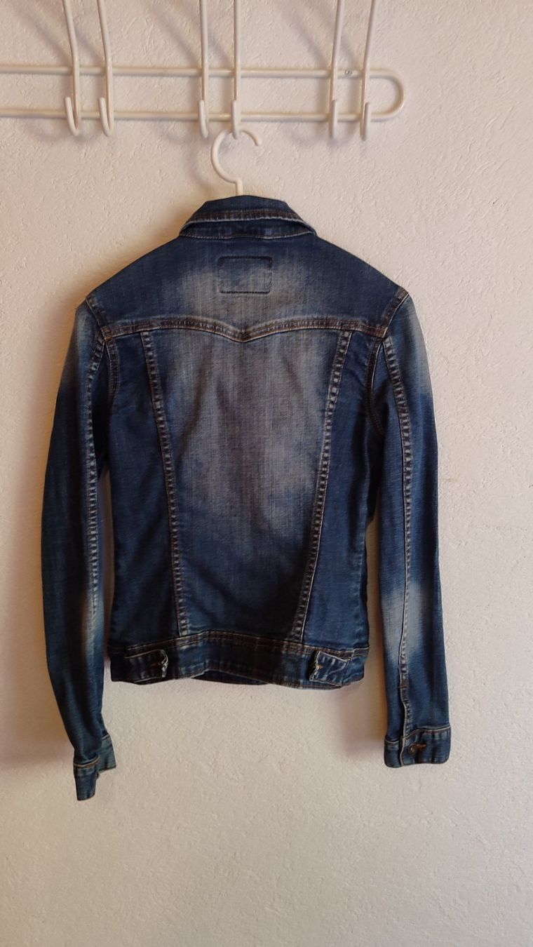 Zara Jacken: Jeans-Jacke Gr. 38 NEU! – Neu und originalverpackt aus Brüttisellen von nic_xm7s 6