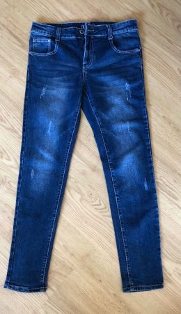 Coole Jeans Hose, Italiënische Grösse 44, neuwertig