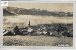 Guggisberg über dem Nebel in Sonne und Schnee