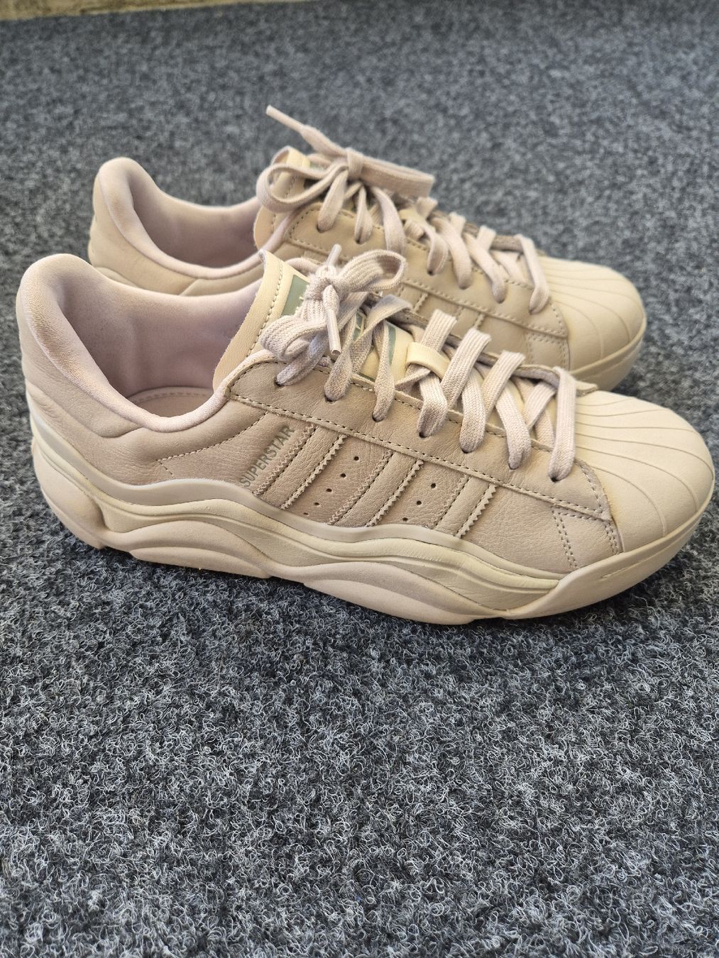 Adidas Scarpe da donna: Adidas Superstar Millencon Sneaker Gr.40 Neu – Nuovo (secondo la descrizione) da Rotkreuz venduto da tat_8zds