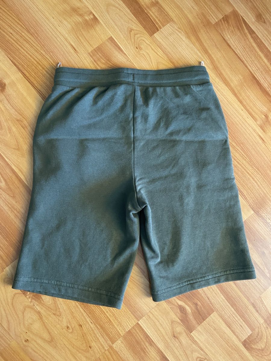 Pantaloni: Kurze Hose Gr. 140 – Usato da Amriswil venduto da Bobbel-Zauber 1