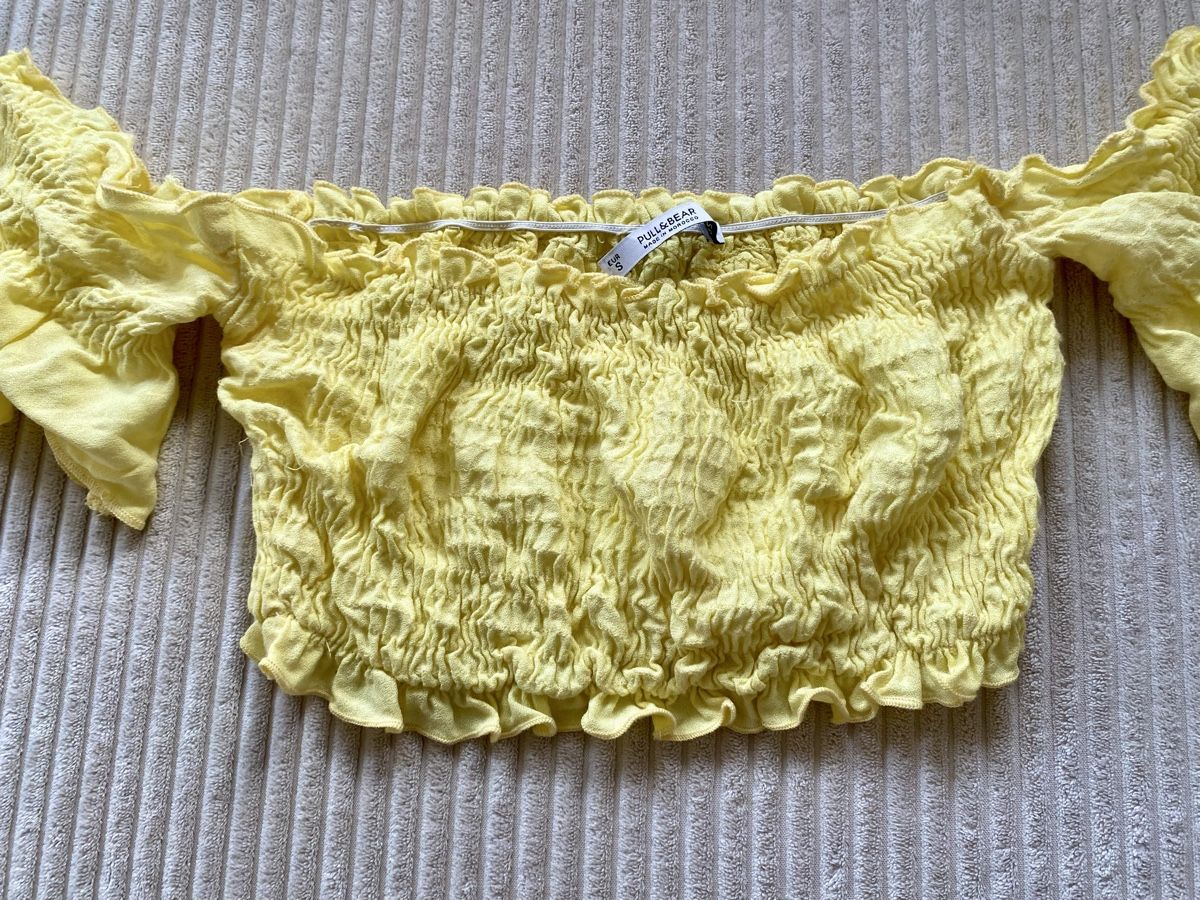 Pull&Bear Top: Pull&Bear Crop Top Oberteil Puffer Gelb Yellow Bluse Gr. S – Usato da Langnau am Albis venduto da cynthia.jolene 1