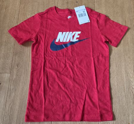 Nike T - Shirt Gr. 122 - 128 cm/ Unisex