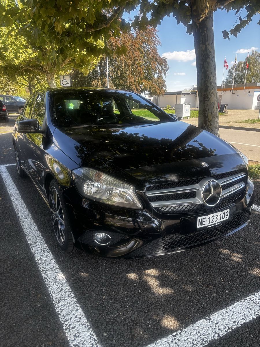 Mercedes-Benz Automobili: Mercedes A180 – Usato da Rochefort venduto da MaximeValentin 6