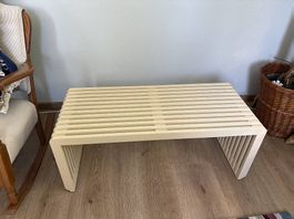 Banque en bois, crème