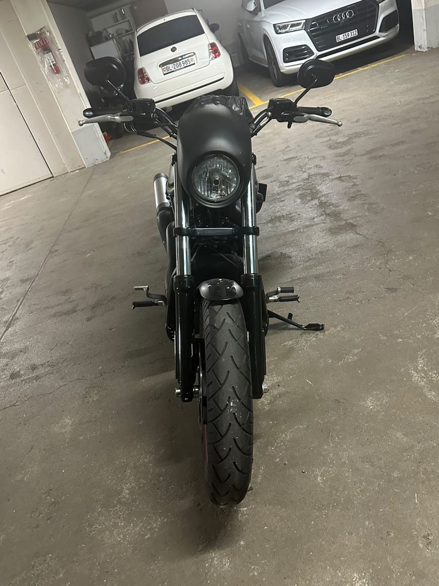 Harley-Davidson Chopper: Harley-Davidson Night Rot spaciall 2007 – Gebraucht aus Pratteln von jes_ybg6 6