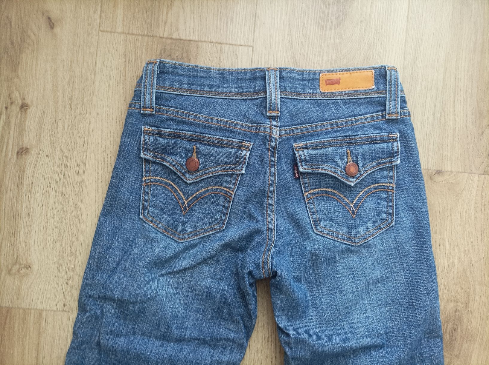 Levi's Jeans: Levi's Demi Curve hellblau (Grösse 0M) – Gebraucht aus Aeschi (SO) von clementinli 2