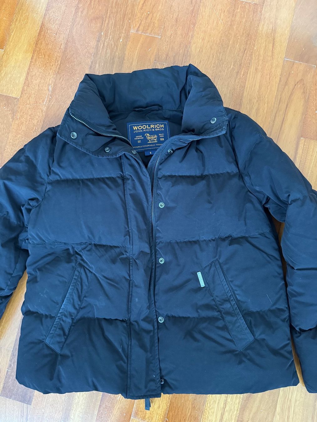 Woolrich Giacche: Schwarze Woolrich Daunenjacke – Usato da wallisellen venduto da Niccii 4
