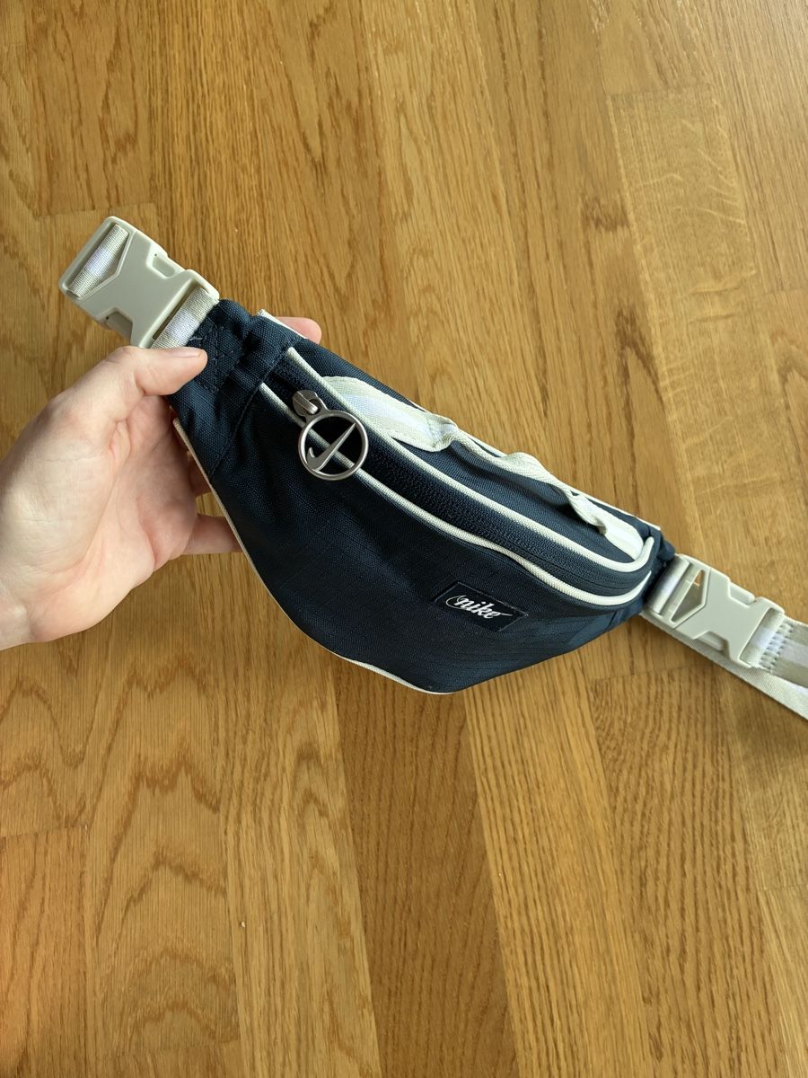 Nike Taschen: Nike Bauchtasche dunkelblau weiss – Neu (gemäss Beschreibung) aus Muttenz von Vivian_345
