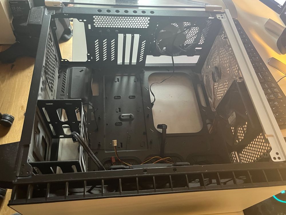 Corsair graphite case (Gebraucht) in Gorgier für CHF 15 – mit Lieferung ...