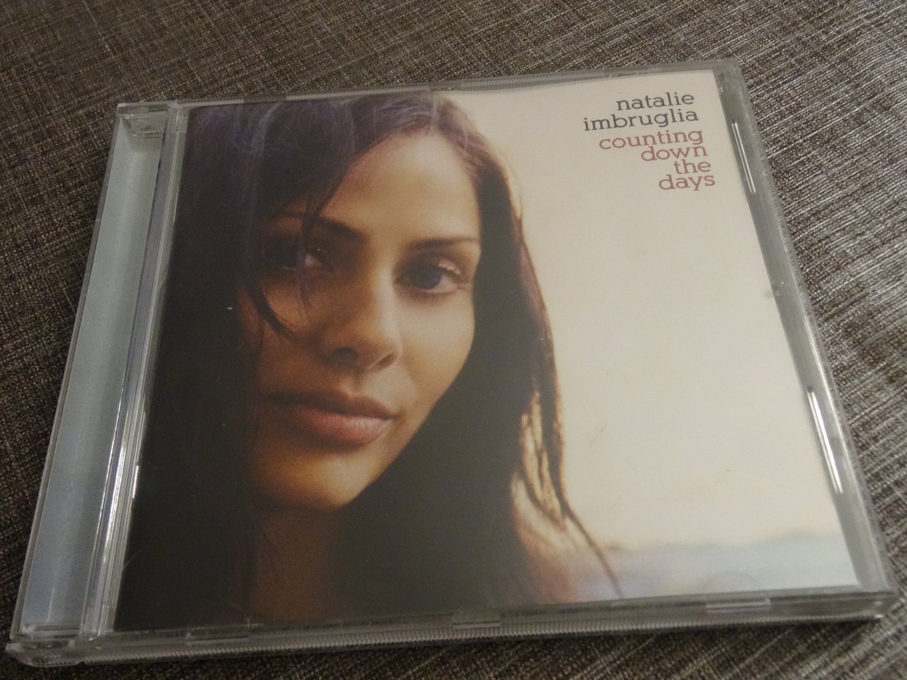 CD: Natalie Imbruglia - Counting Down The Days - CD – Usato da Olten venduto da Disc-Ausverkauf