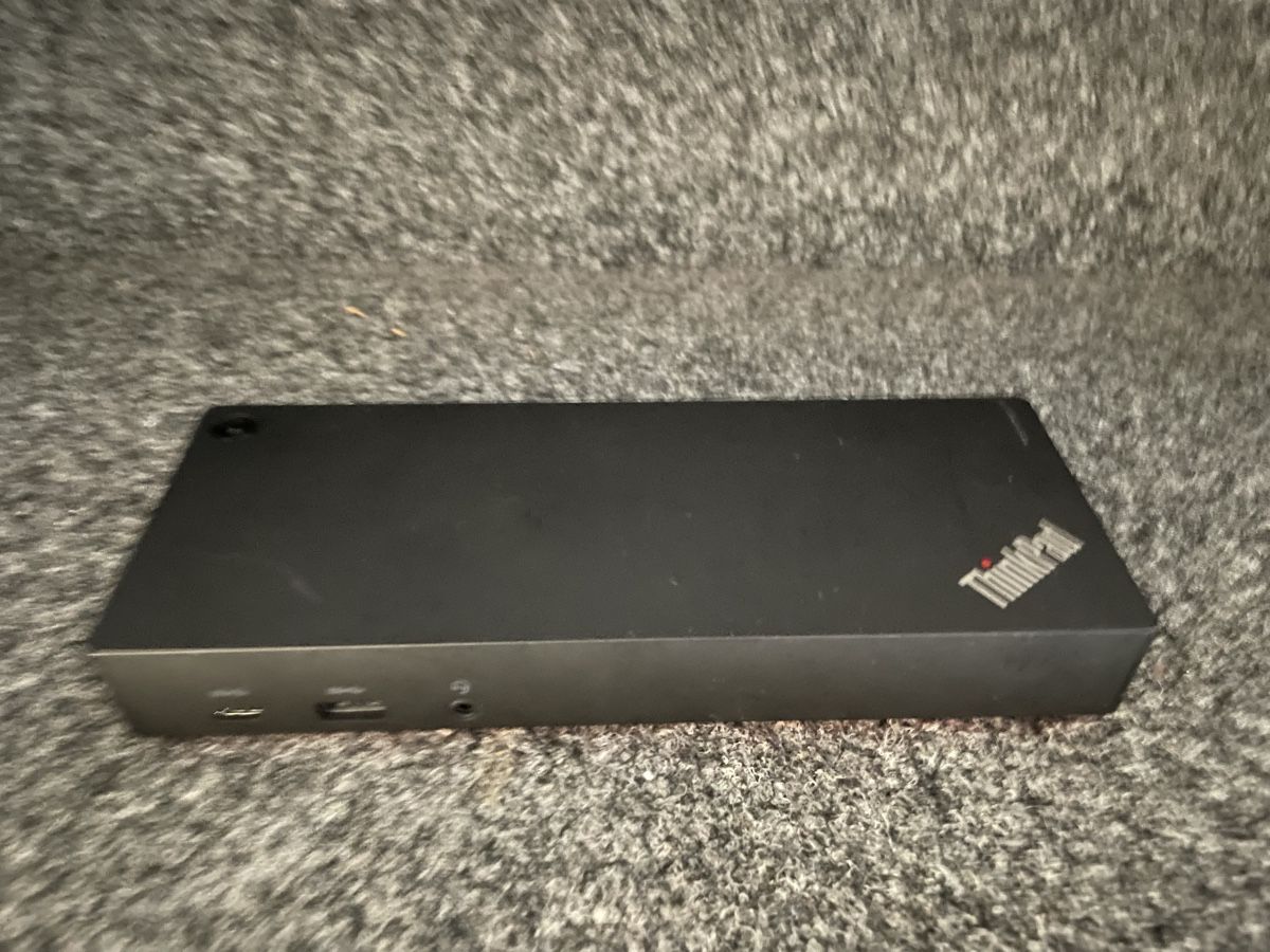 Lenovo Docking station: Thinkpad Hybrid USB-C/A Dock 40AF – Difettoso da Rorschach venduto da lobosch1