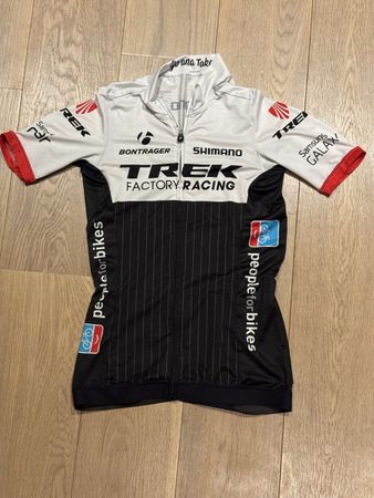 Radtrikot Trek Factory Racing schwarz weiss kurzarm
