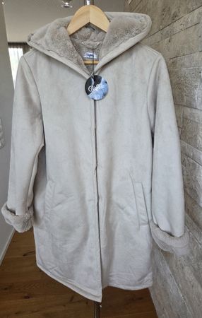 Wunderschöner Buffalo Damen Mantel / Jacke mit Kapuze