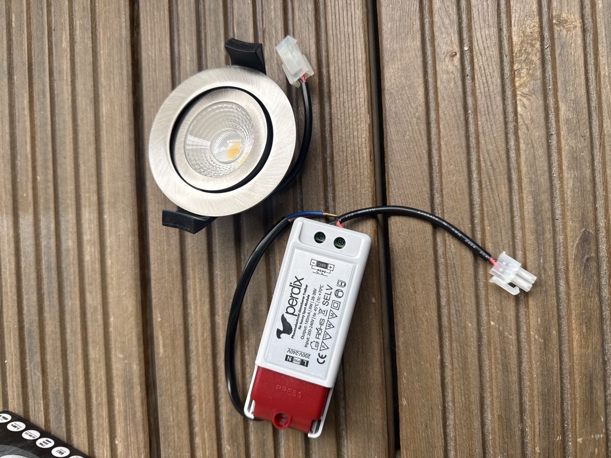 Lampade: Neue LED Einbauleuchte, dimmbar – Nuovo e nell'imballaggio originale da Thusis venduto da Metti84 1
