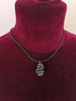 Halskette Schwarz mit Silber Federe