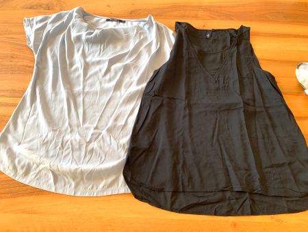 2 Sommertops Seide Navyboot & S. Oliver Grösse XS/36