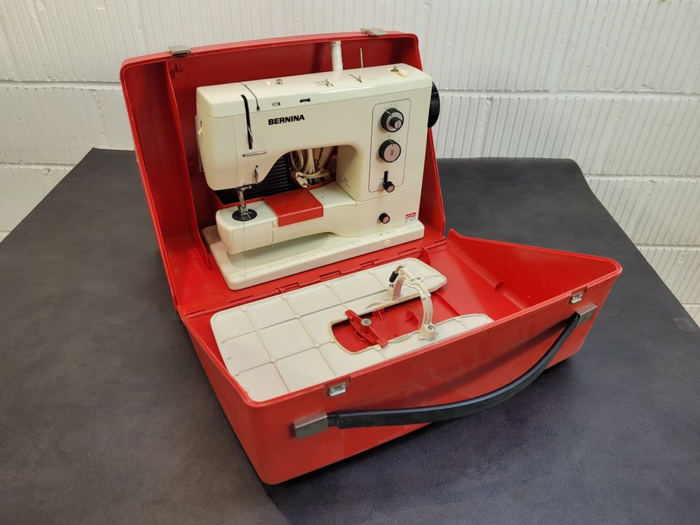Bernina 831 Nähmaschine mit Koffer Fusspedal & Zubehör Kaufen auf Ricardo