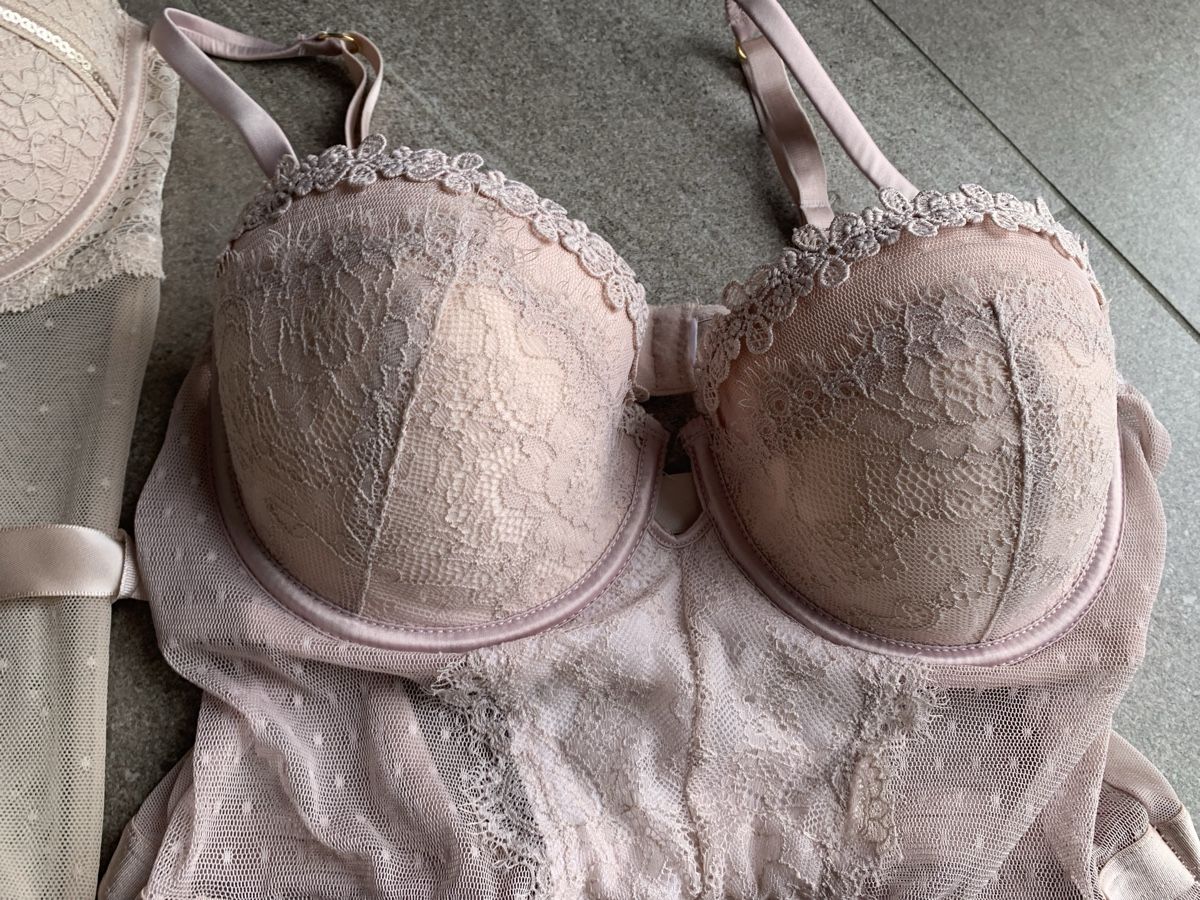 Altra biancheria intima: 3 er Set Spitzen- Corsage & Body Gr. 80C – Usato da Bühler venduto da Princess2016 1