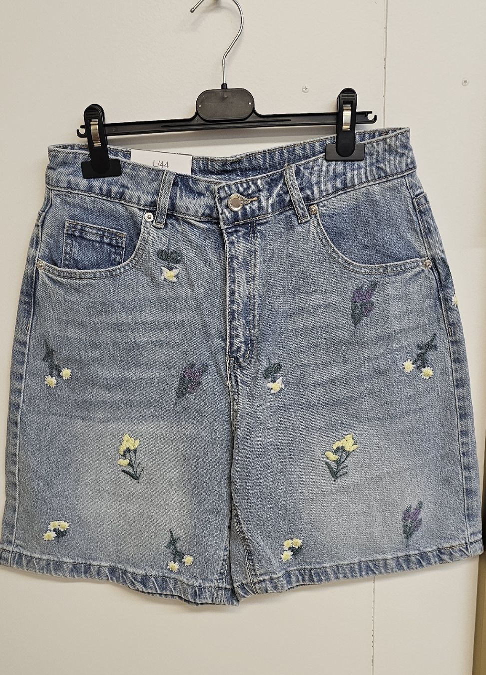 Hosen: Shorts L NEU – Neu und originalverpackt aus St. Gallen von Moda.1