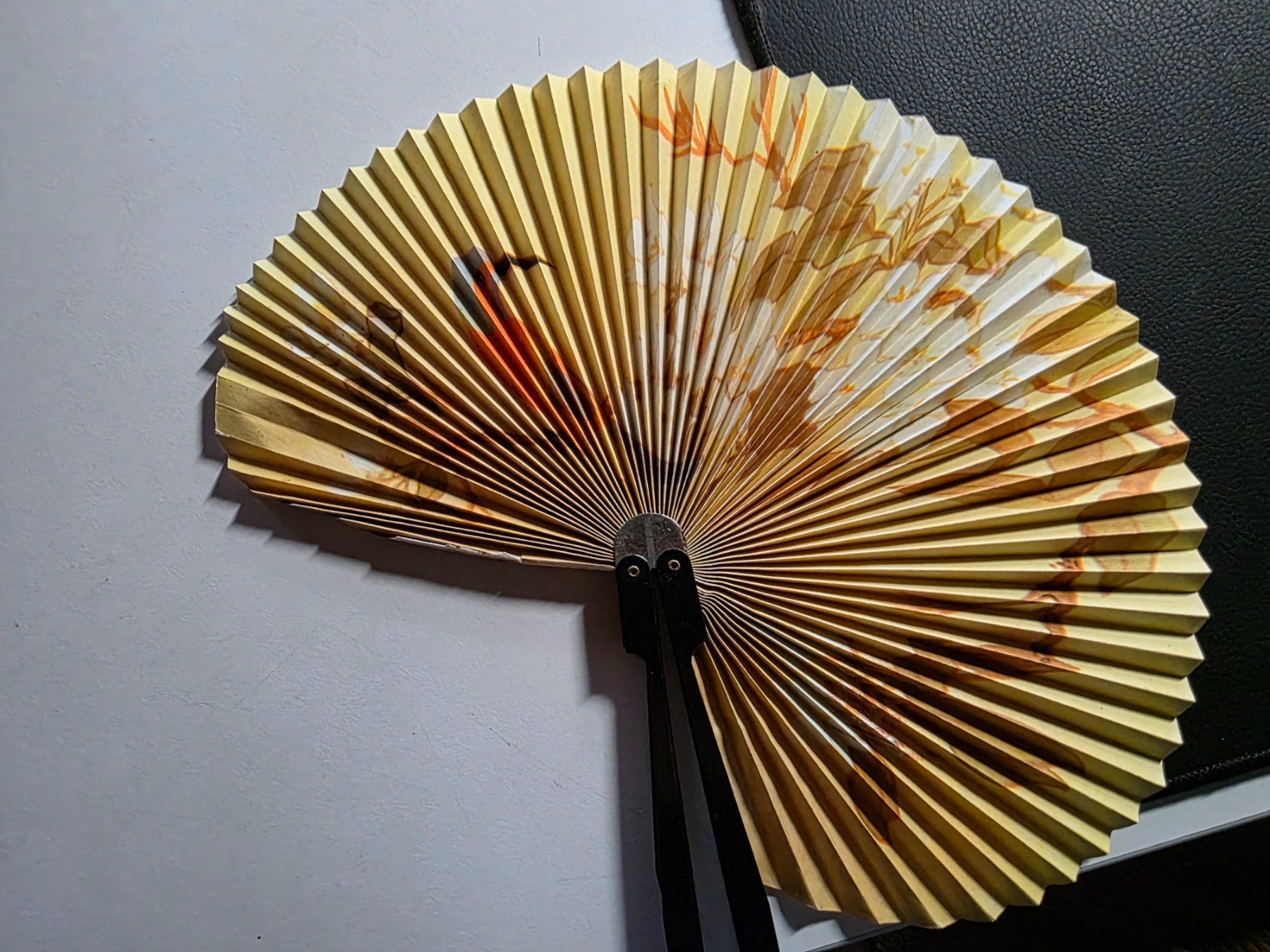 Tutte le decorazioni: antiker verschliessbarer Hand Fächer 14 cm – Difettoso da Walterswil BE venduto da Lonitti 3
