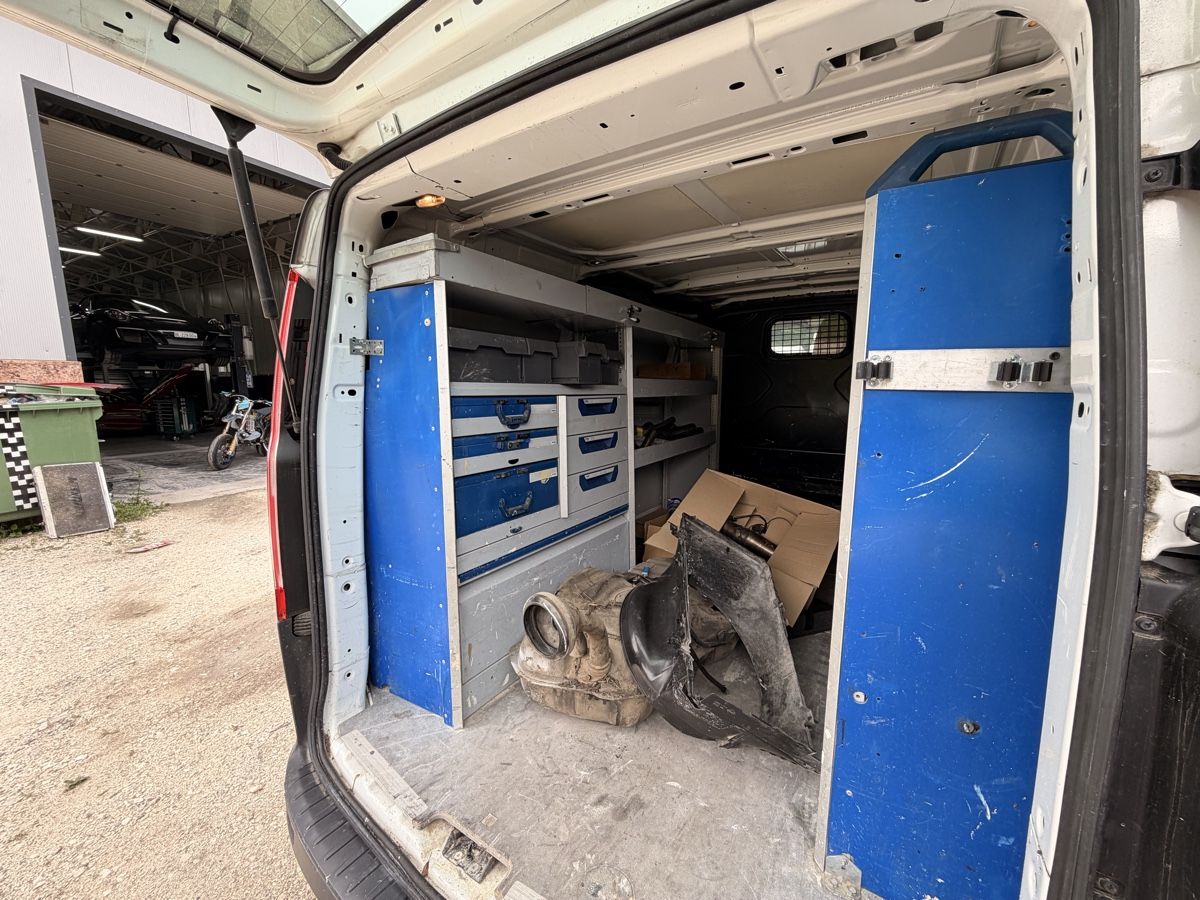 Ford Nutzfahrzeuge: Ford Transit Custom – Gebraucht aus Wahlen von lole431 6