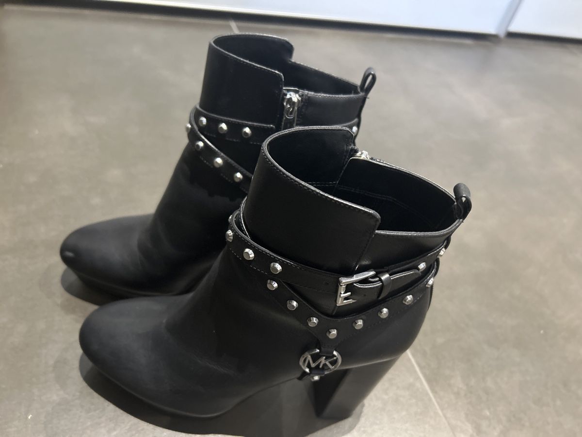 Michael Kors Scarpe da donna: Michael Kors bottines taille 40 – Usato da Delémont venduto da Ma_LoU.01 1