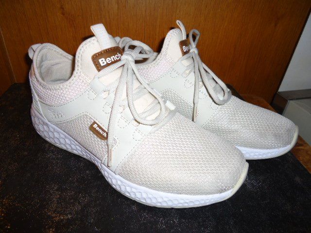 Bench Chaussures femmes: Bench Damen Sneakers Grösse 39 – D'occasion à Zürich par liquidation-cobra 1