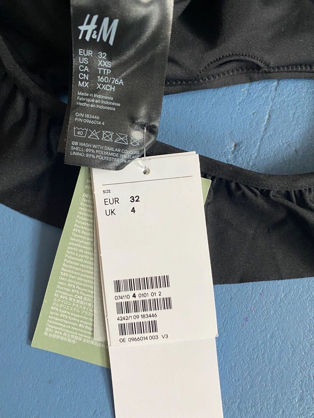 Costumi da bagno & Bikini: Badekleid schwarz, Grösse 32 – Nuovo (secondo la descrizione) da Dornach venduto da Dlimi 2