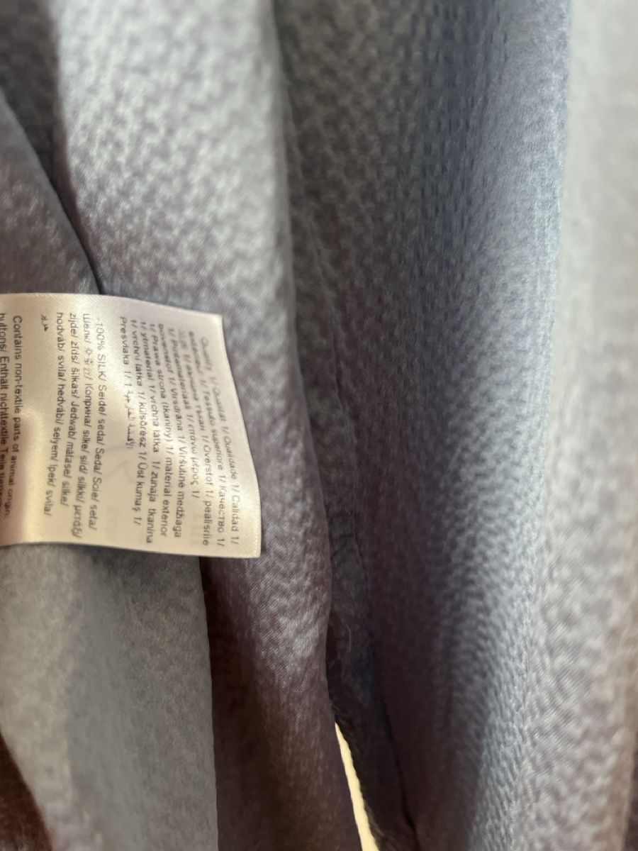 Escada Blusen: Escada Bluse 100% Seide Eisblau top Zustand  – Gebraucht aus Zürich von kleinesgrau 5