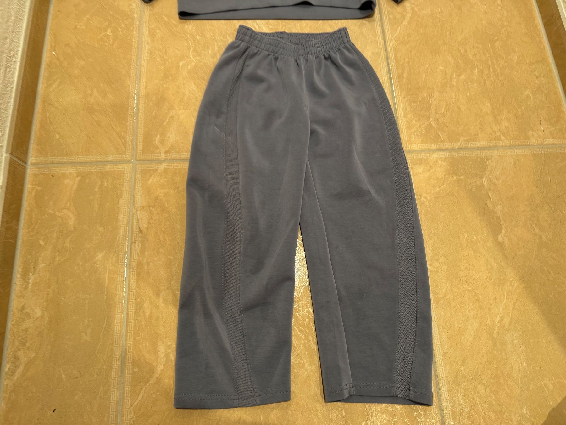 Zara Lotti & Set di vestiti: Zara cooles Set, 6-7J 116-122 – Usato da Klingnau venduto da Markus14 1