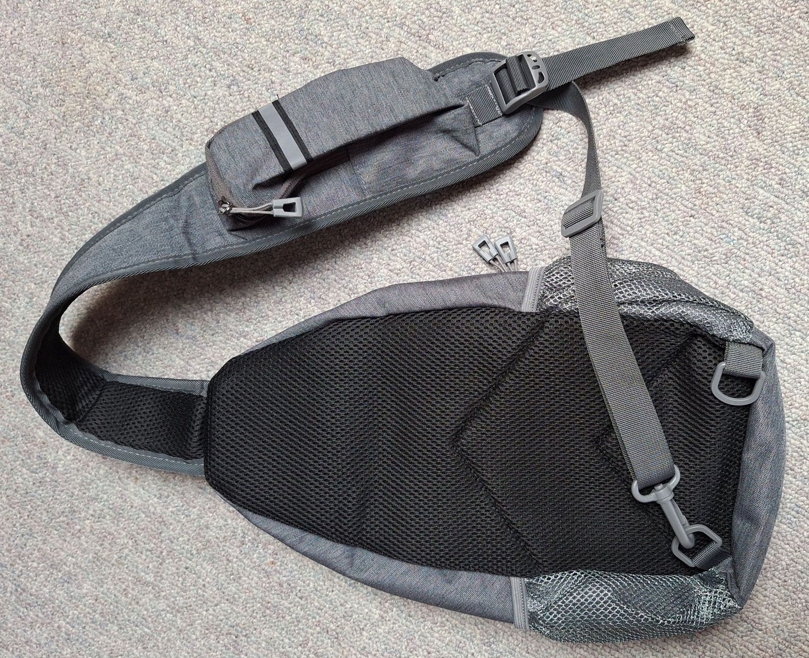 Borse da donna: Umhängetasche/Rucksack – Nuovo (secondo la descrizione) da Oberriet SG venduto da Atir47 1