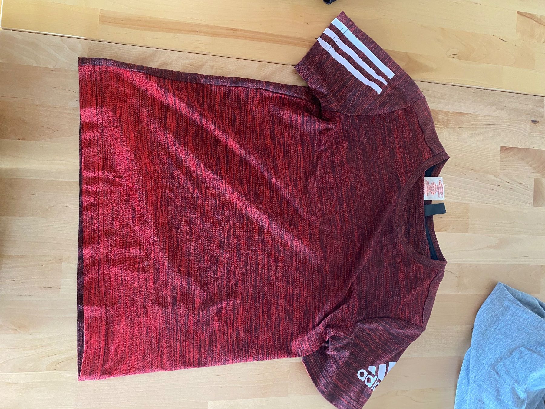 T-shirt: Adidas Funktionsshirt,Rot – Usato da Münsingen venduto da lyf_j8ng